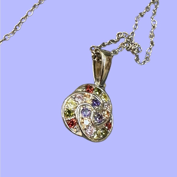 Elegant Multicolor Pendant Necklace - Picture 2 of 4